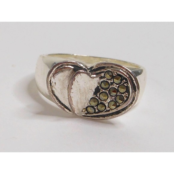 Sterling Silver Marcasite Heart Ring Size 7 - Picture 5 of 6